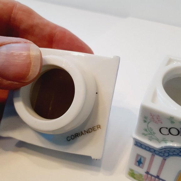 1989 Lenox Porcelain Spice Village CORIANDER Spice Jar Cottage House - Picture 10 of 12